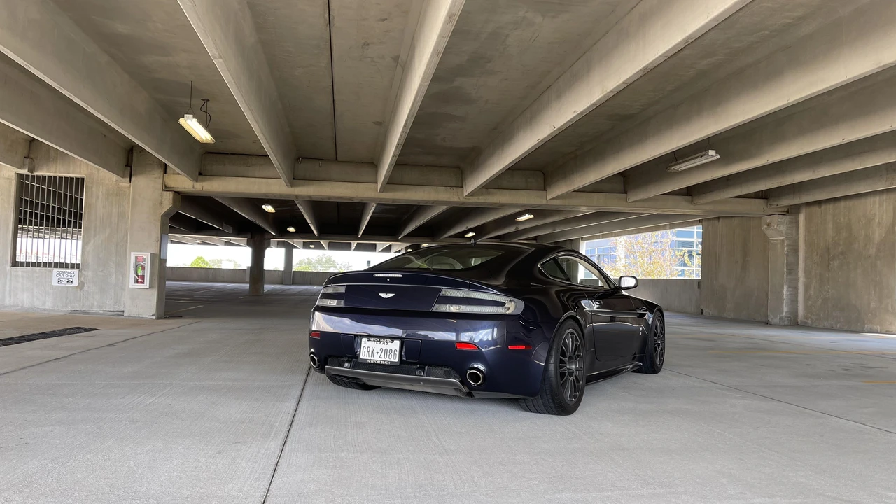 2006 Aston Martin V8 Vantage (2006-2017) - Image 27 of 31