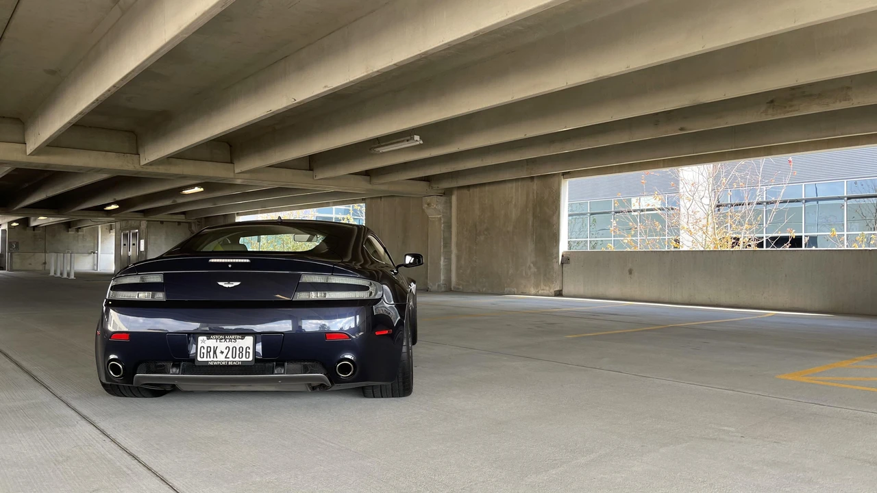 2006 Aston Martin V8 Vantage (2006-2017) - Image 26 of 31