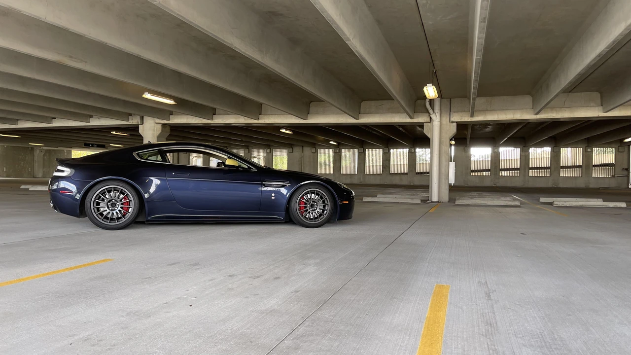 2006 Aston Martin V8 Vantage (2006-2017) - Image 30 of 31