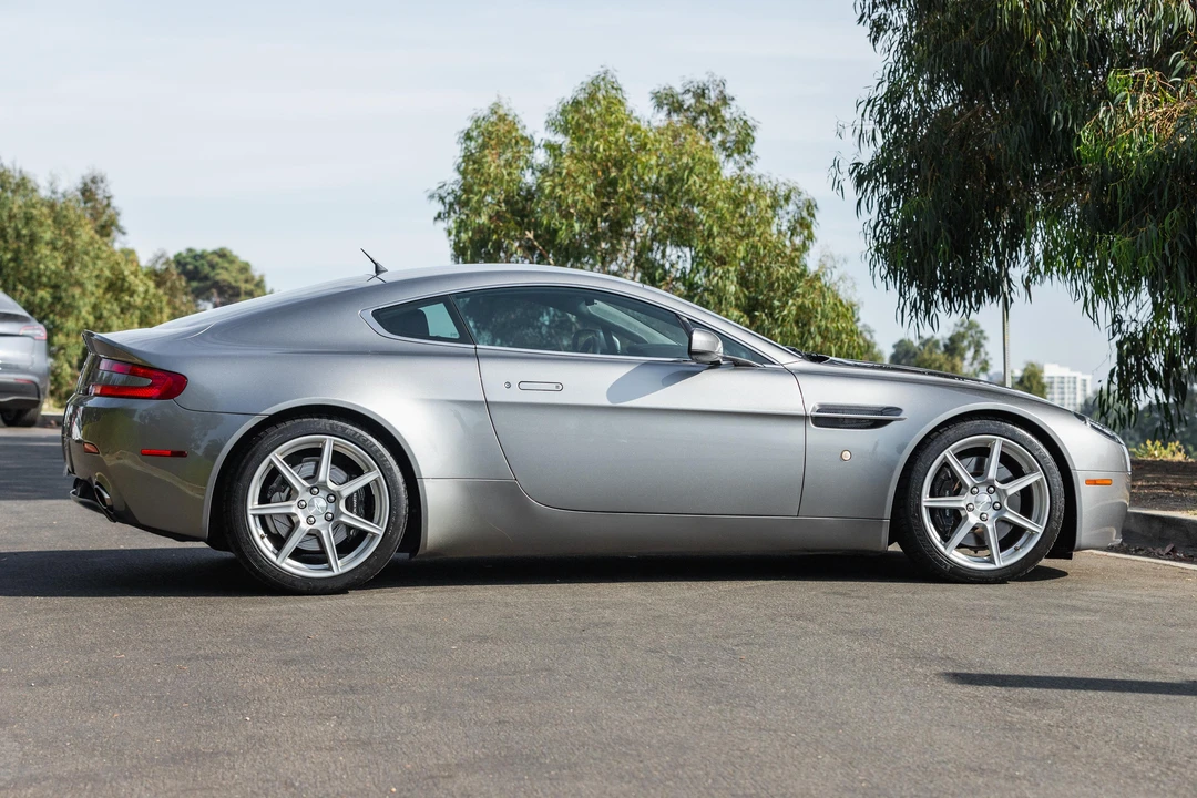 2006 Aston Martin V8 Vantage (2006-2017) - Image 11 of 31