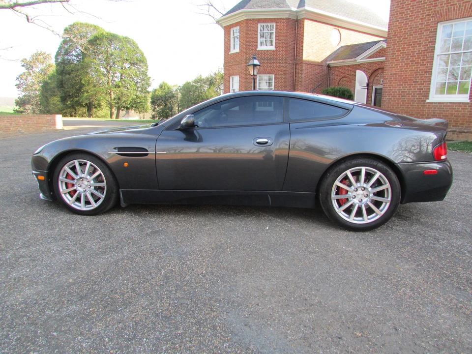 2006 Aston Martin Vanquish 1st Gen - Image 14 of 31