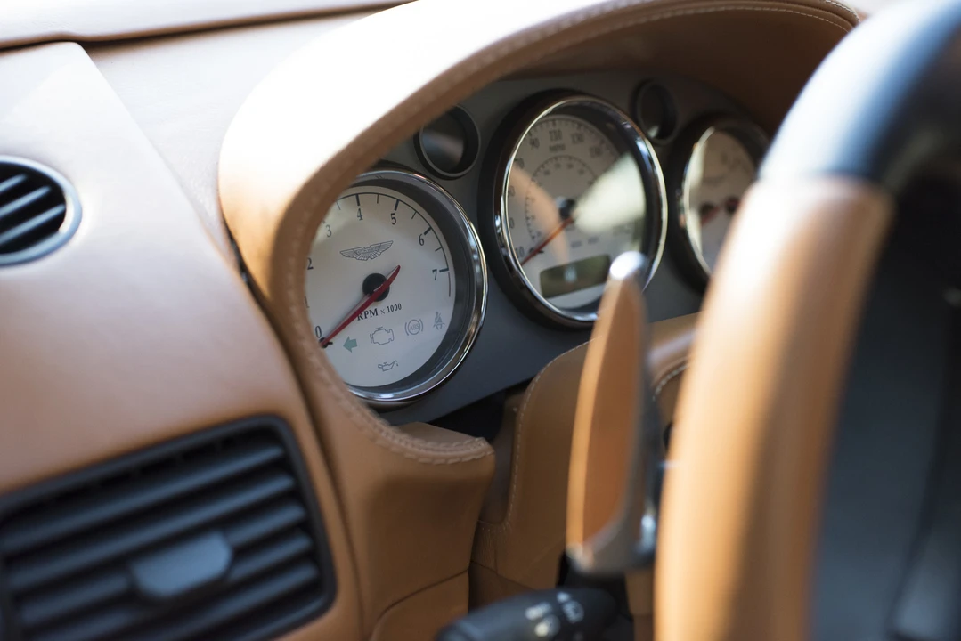 2006 Aston Martin Vanquish 1st Gen - Image 26 of 31