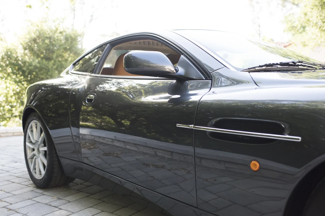 2006 Aston Martin Vanquish 1st Gen - Image 13 of 31
