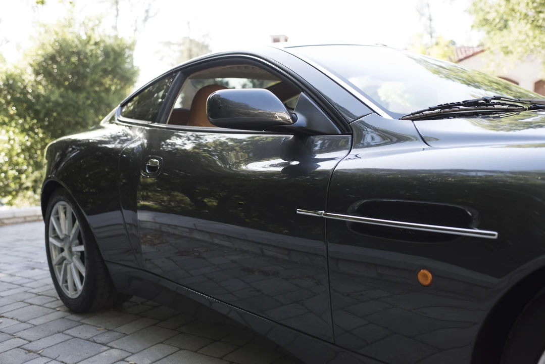 2006 Aston Martin Vanquish 1st Gen - Image 14 of 31