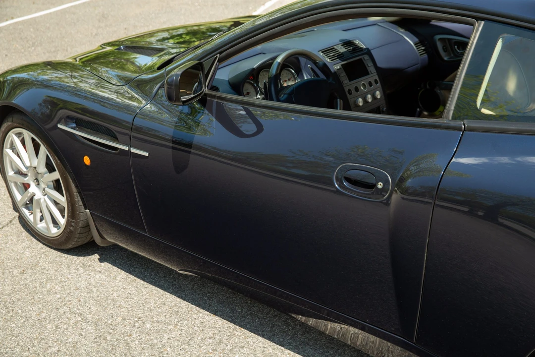 2006 Aston Martin Vanquish 1st Gen - Image 23 of 31