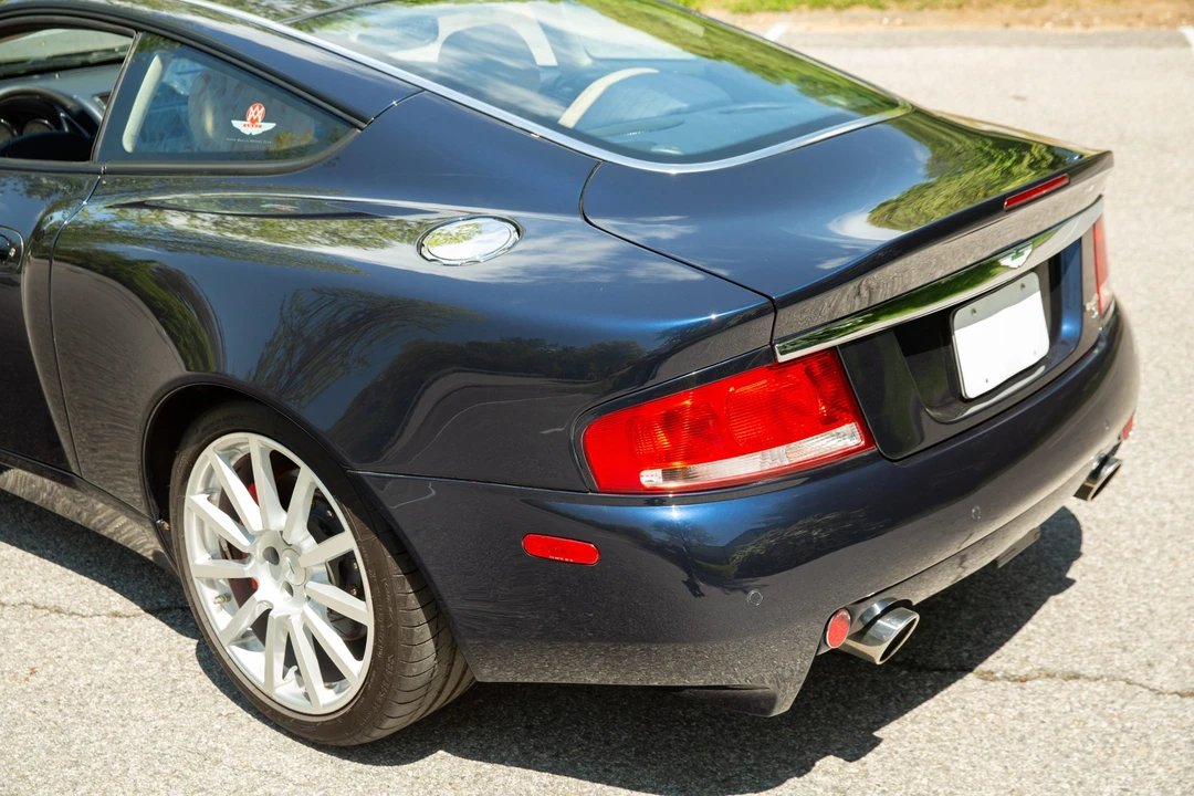 2006 Aston Martin Vanquish 1st Gen - Image 27 of 31