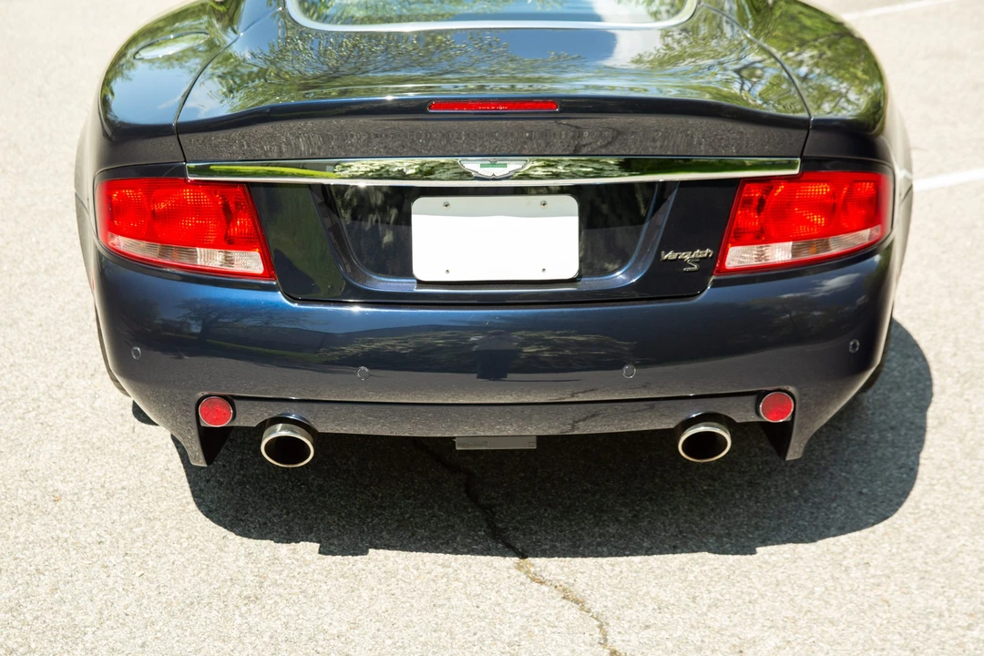 2006 Aston Martin Vanquish 1st Gen - Image 26 of 31