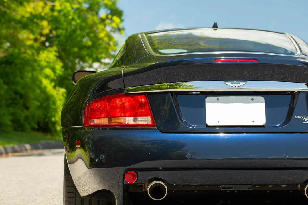 2006 Aston Martin Vanquish 1st Gen - Image 28 of 31