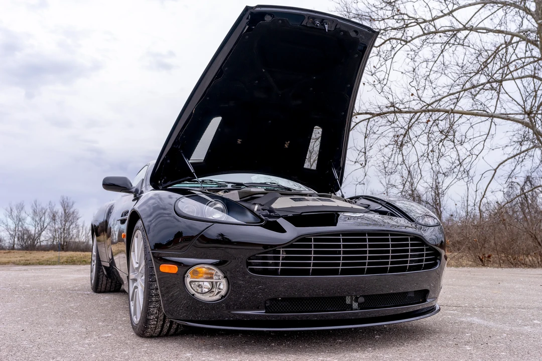 2006 Aston Martin Vanquish 1st Gen - Image 19 of 31