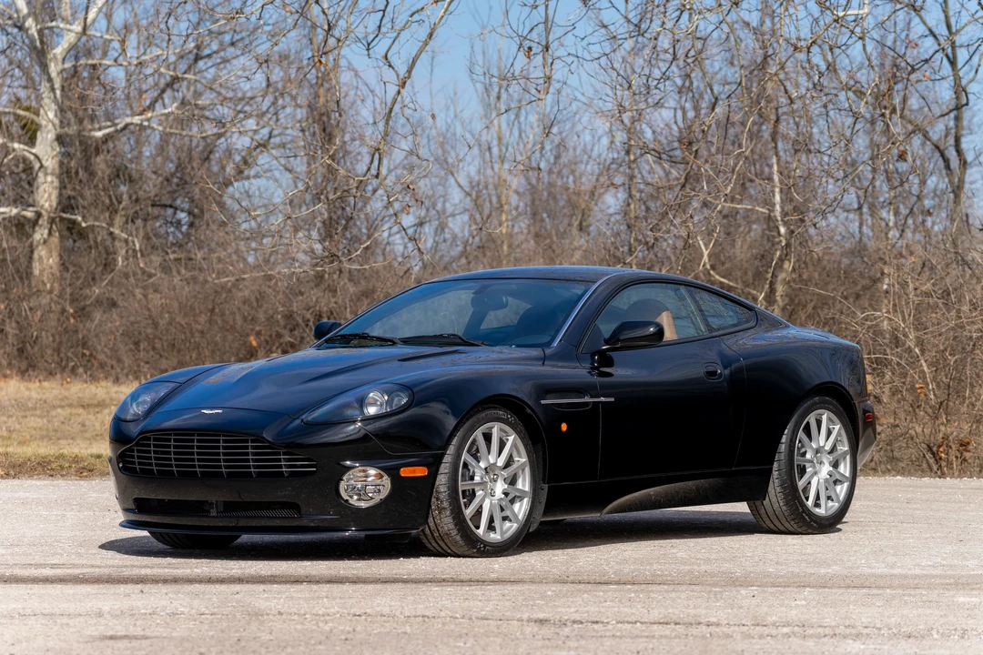 2006 Aston Martin Vanquish 1st Gen - Image 28 of 31