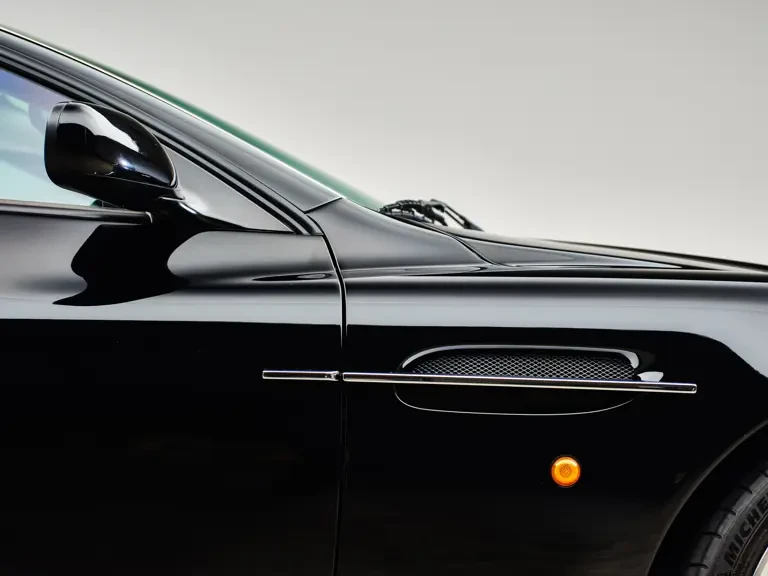 2006 Aston Martin Vanquish 1st Gen - Image 25 of 31