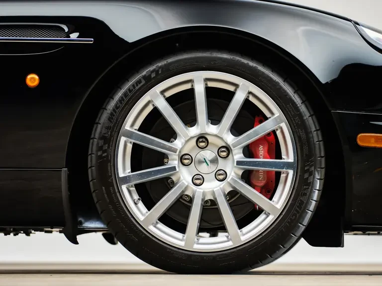 2006 Aston Martin Vanquish 1st Gen - Image 30 of 31