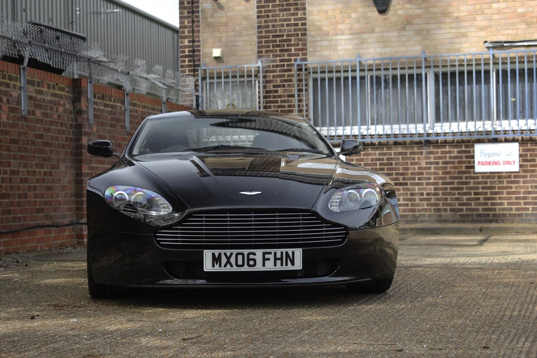 2006 Aston Martin V8 Vantage (2006-2017) - Image 11 of 30