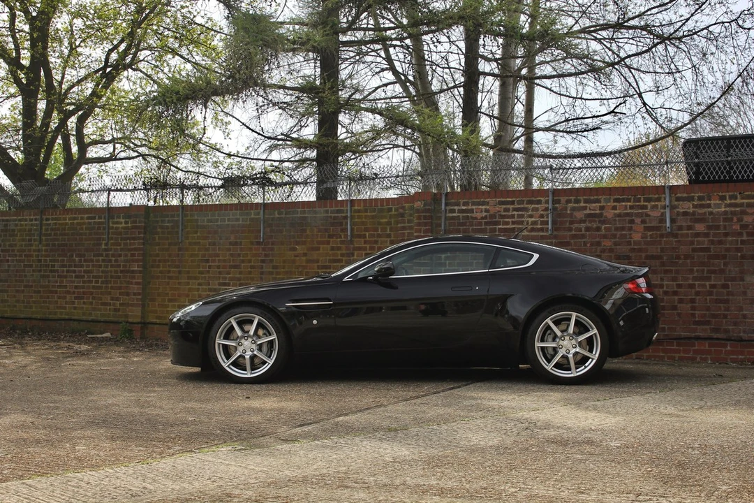 2006 Aston Martin V8 Vantage (2006-2017) - Image 7 of 30