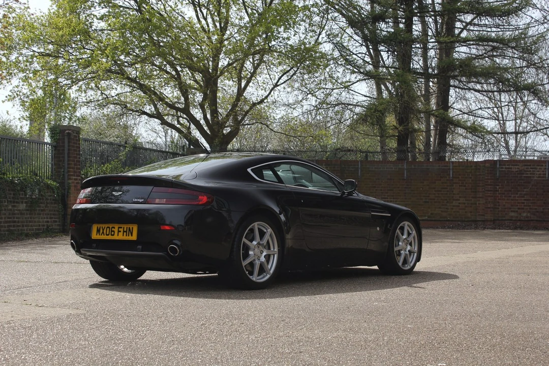2006 Aston Martin V8 Vantage (2006-2017) - Image 28 of 30