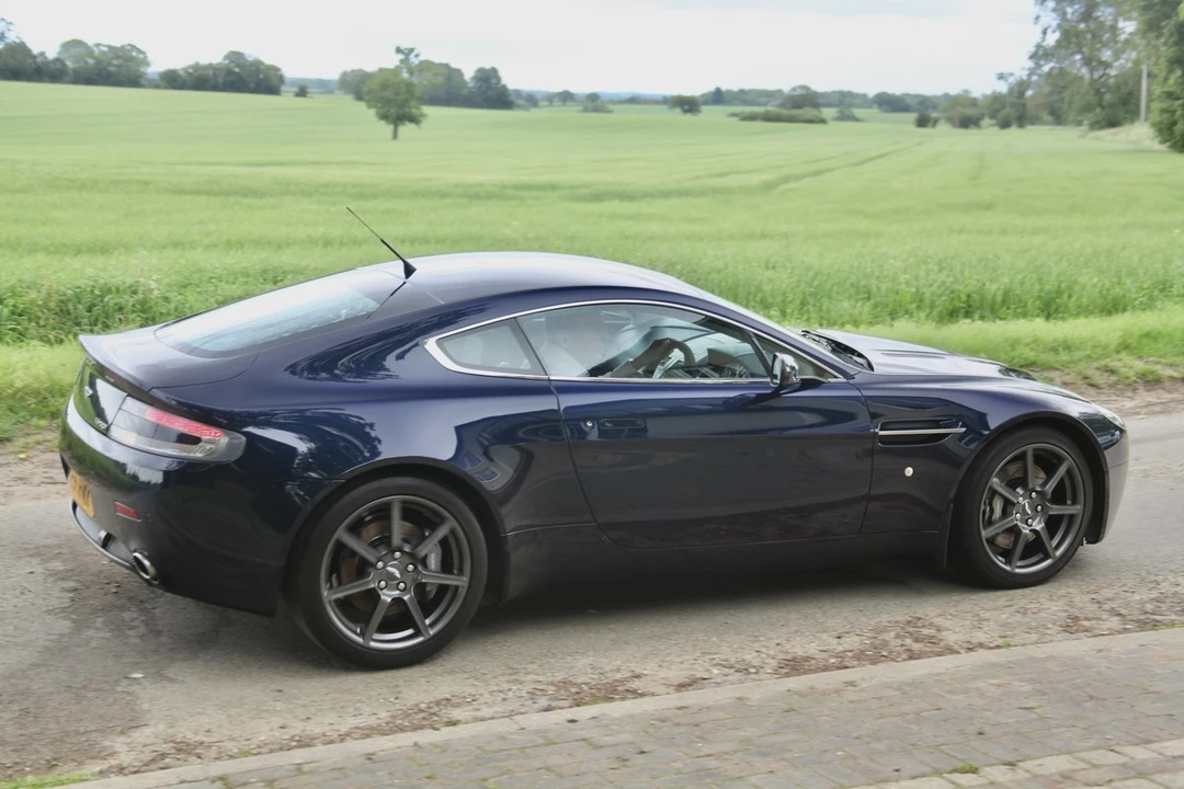 2006 Aston Martin V8 Vantage (2006-2017) - Image 17 of 30