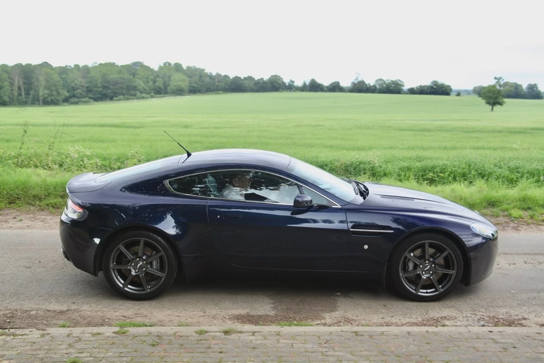 2006 Aston Martin V8 Vantage (2006-2017) - Image 10 of 30