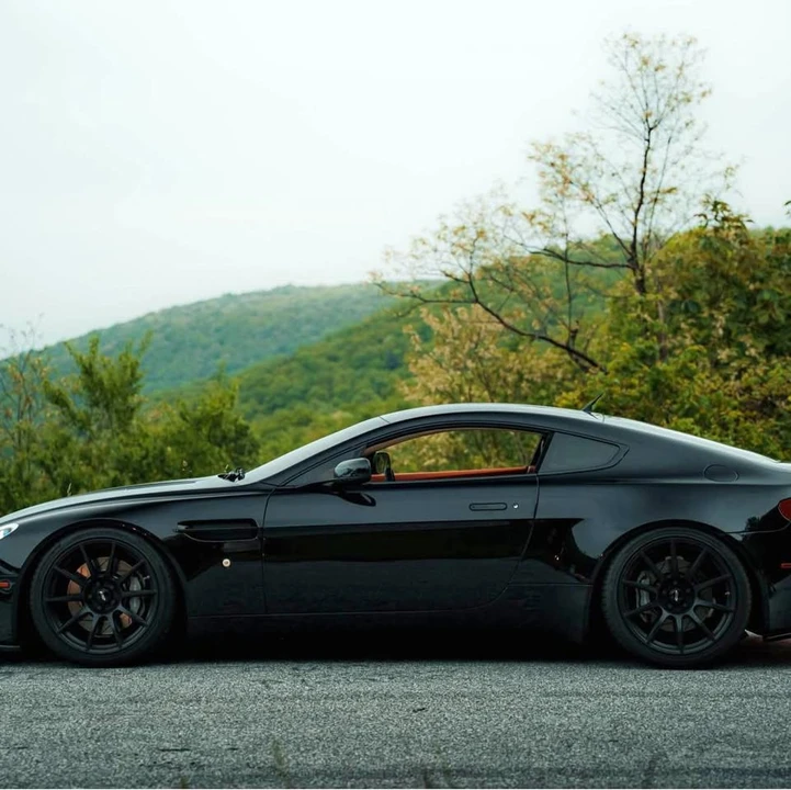 2006 Aston Martin V8 Vantage (2006-2017) - Image 1 of 14