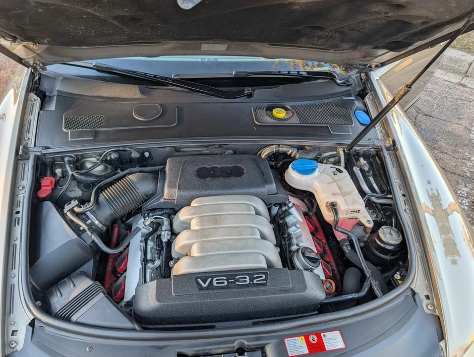 2006 Audi - Image 15 of 19