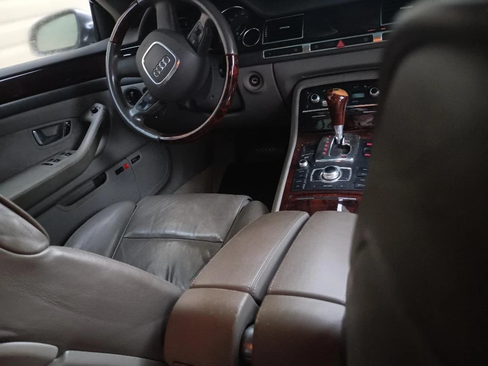 2006 Audi D3 A8 - Image 3 of 6