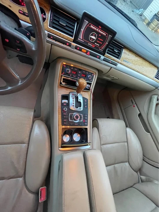2006 Audi D3 A8 - Image 3 of 6