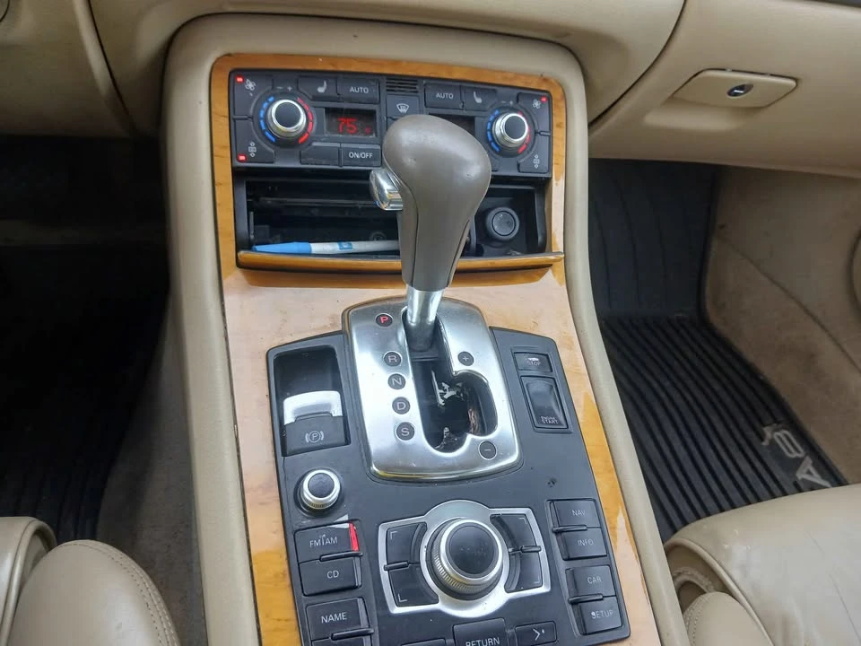 2006 Audi D3 A8 - Image 7 of 10