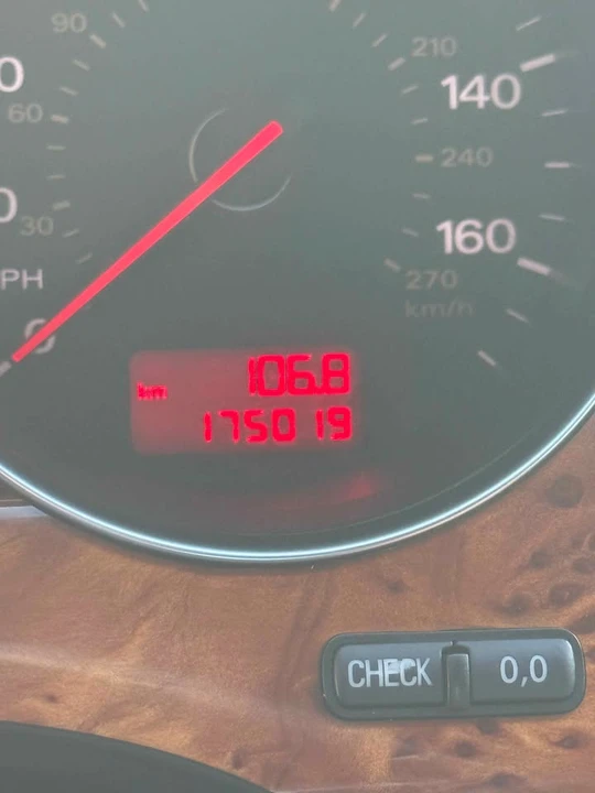 2006 Audi D3 A8 - Image 7 of 10
