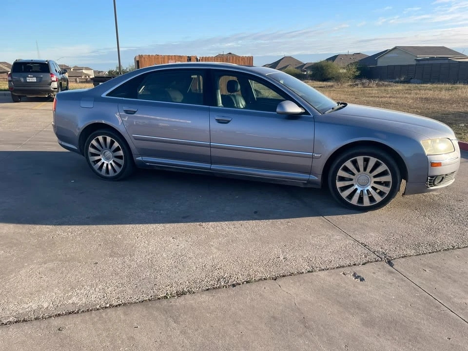 2006 Audi D3 A8 - Image 2 of 4