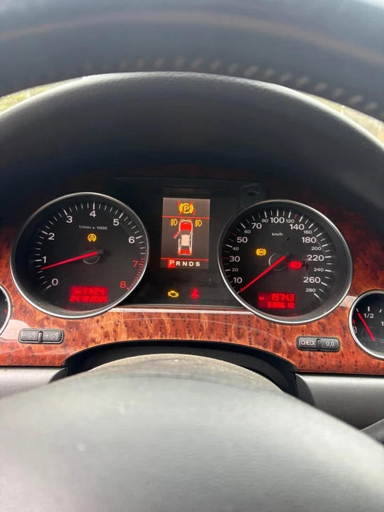 2006 Audi D3 A8 - Image 11 of 12