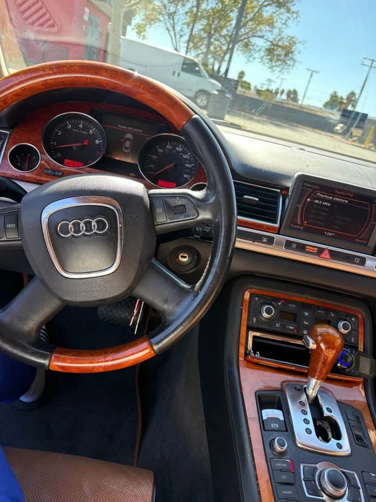 2006 Audi D3 A8 - Image 2 of 6