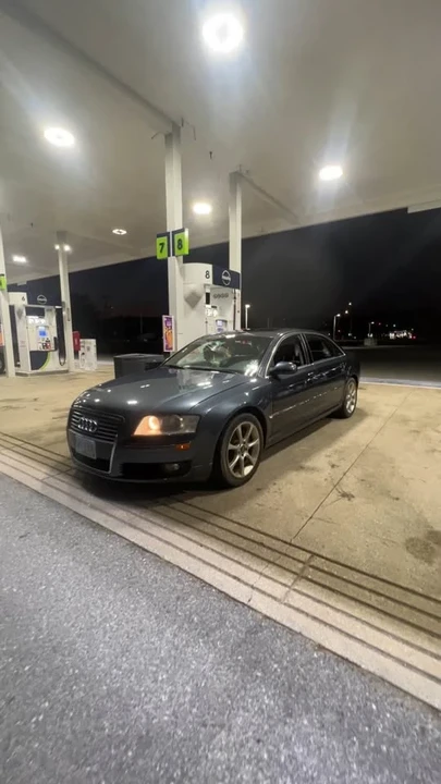 2006 Audi D3 A8 - Image 2 of 2