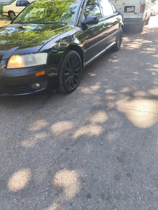 2006 Audi D3 A8 - Image 5 of 6