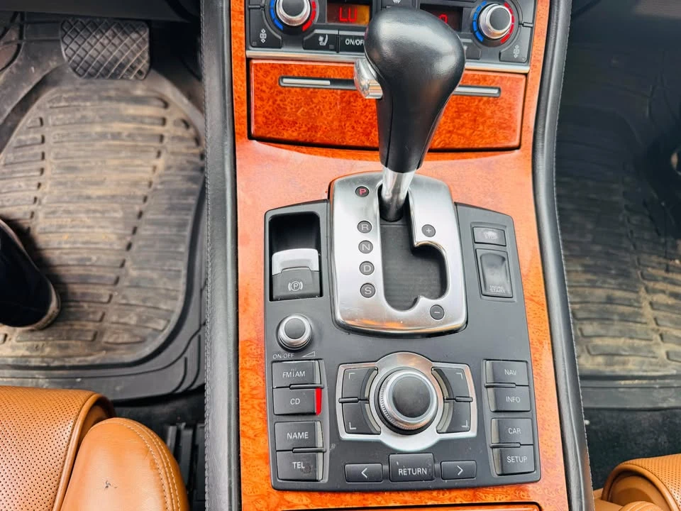 2006 Audi D3 A8 - Image 14 of 18