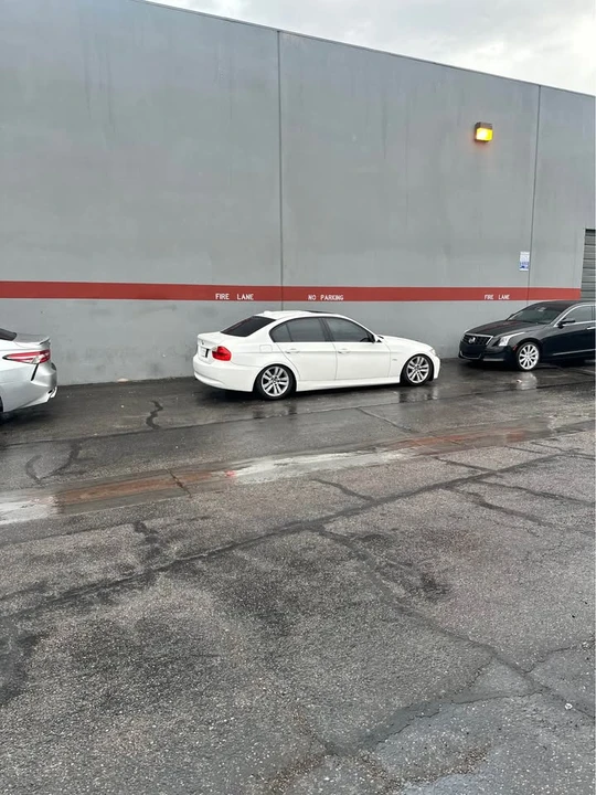 2006 BMW E90 3 Series Sedan - Image 2 of 8