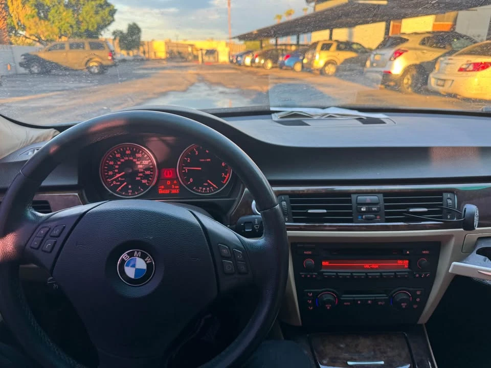 2006 BMW E90 3 Series Sedan - Image 9 of 16