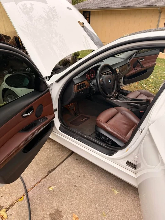 2006 BMW E90 3 Series Sedan - Image 8 of 12