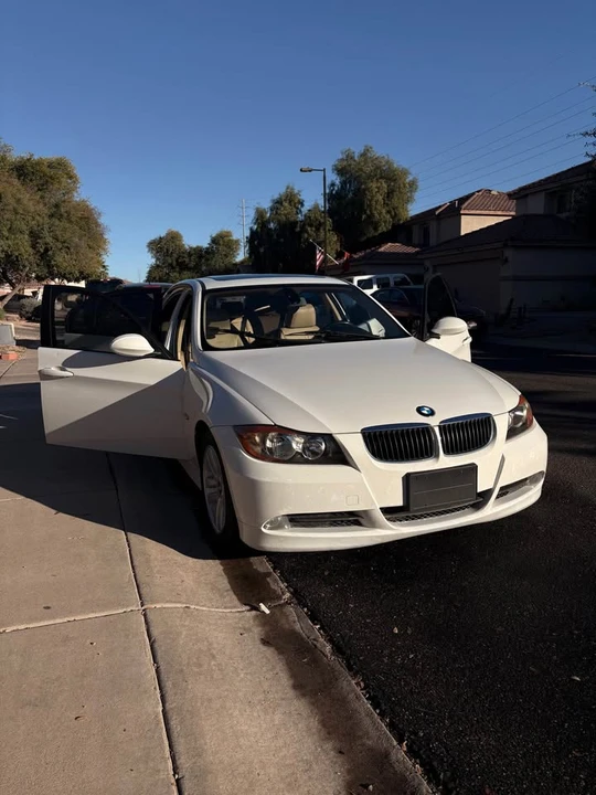 2006 BMW E90 3 Series Sedan - Image 2 of 15