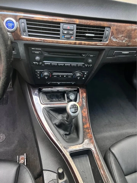 2006 BMW E90 3 Series Sedan - Image 14 of 20