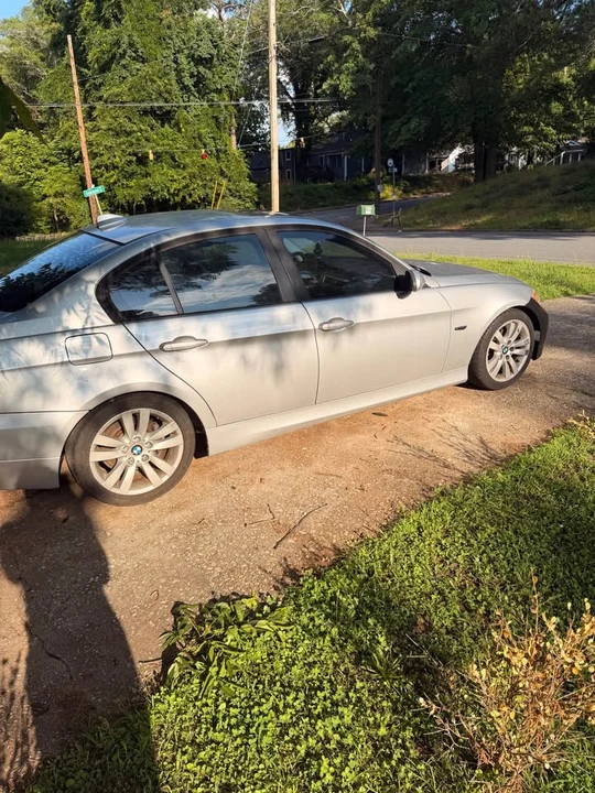2006 BMW E90 3 Series Sedan - Image 10 of 11