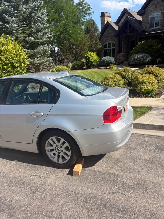 2006 BMW E90 3 Series Sedan - Image 3 of 8