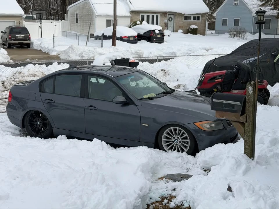 2006 BMW E90 3 Series Sedan - Image 2 of 8