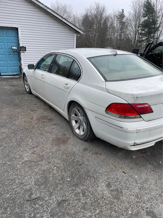 2006 BMW E90 3 Series Sedan - Image 2 of 3