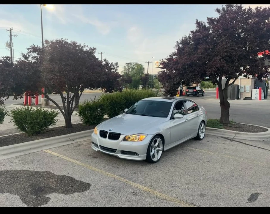 2006 BMW E90 3 Series Sedan - Image 2 of 8
