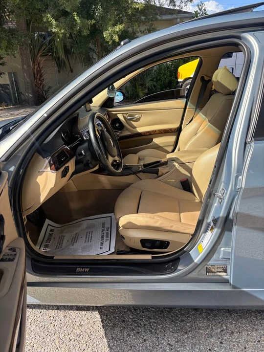 2006 BMW E90 3 Series Sedan - Image 11 of 19