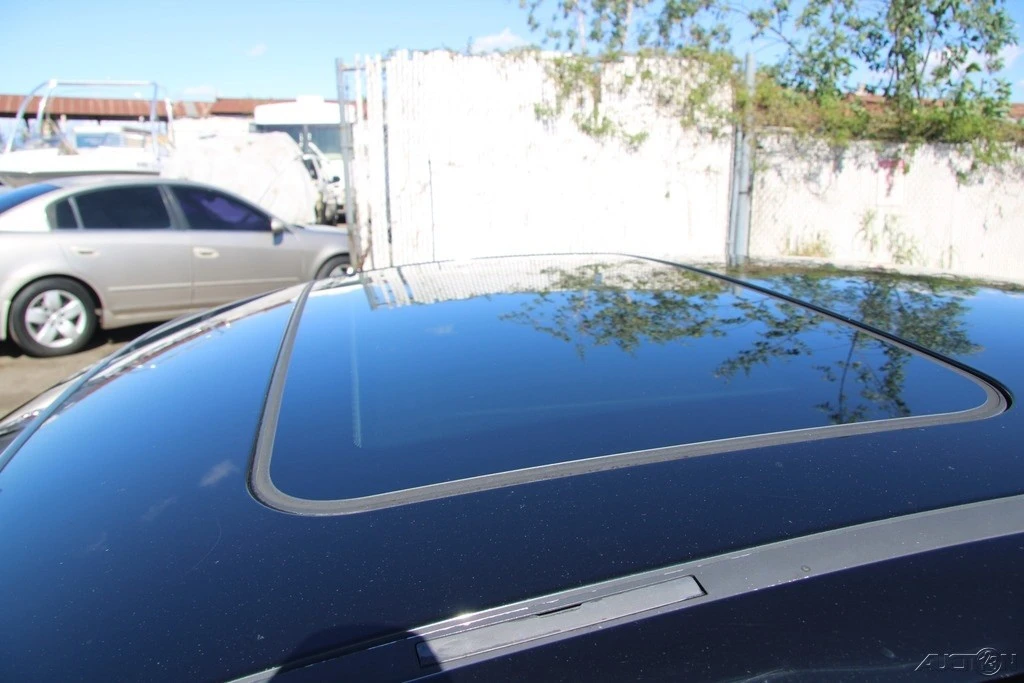 2006 BMW E90 3 Series Sedan - Image 10 of 21