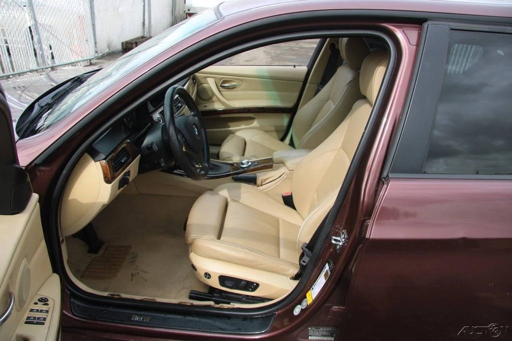 2006 BMW E90 3 Series Sedan - Image 13 of 21