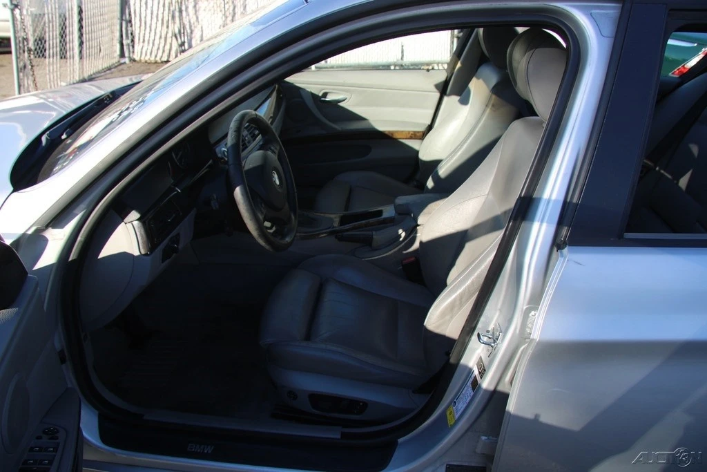 2006 BMW E90 3 Series Sedan - Image 13 of 21