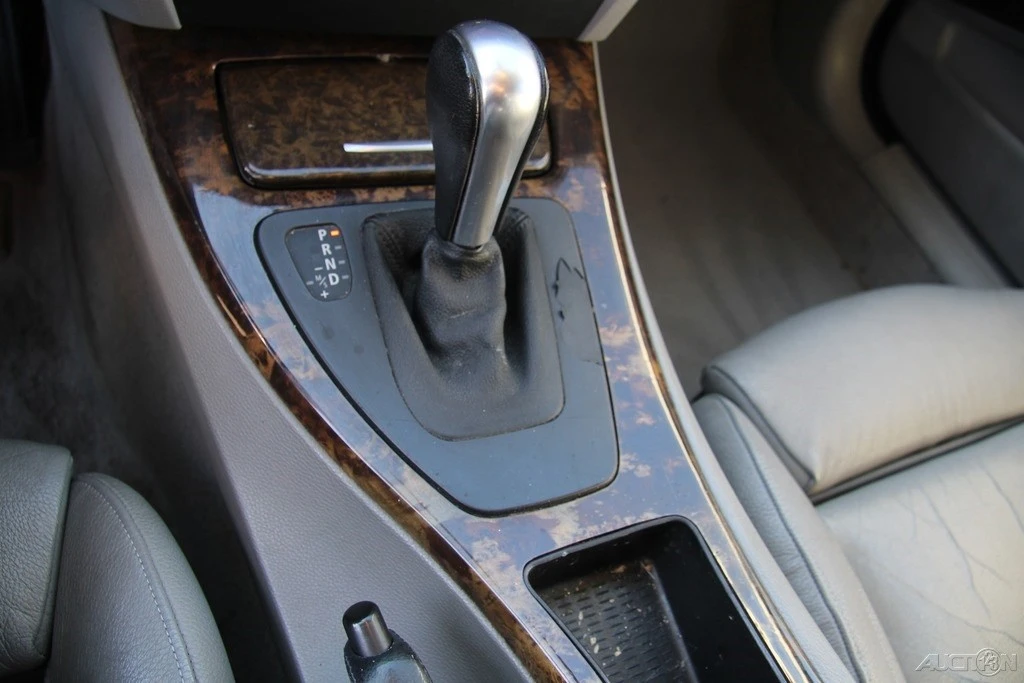 2006 BMW E90 3 Series Sedan - Image 18 of 21