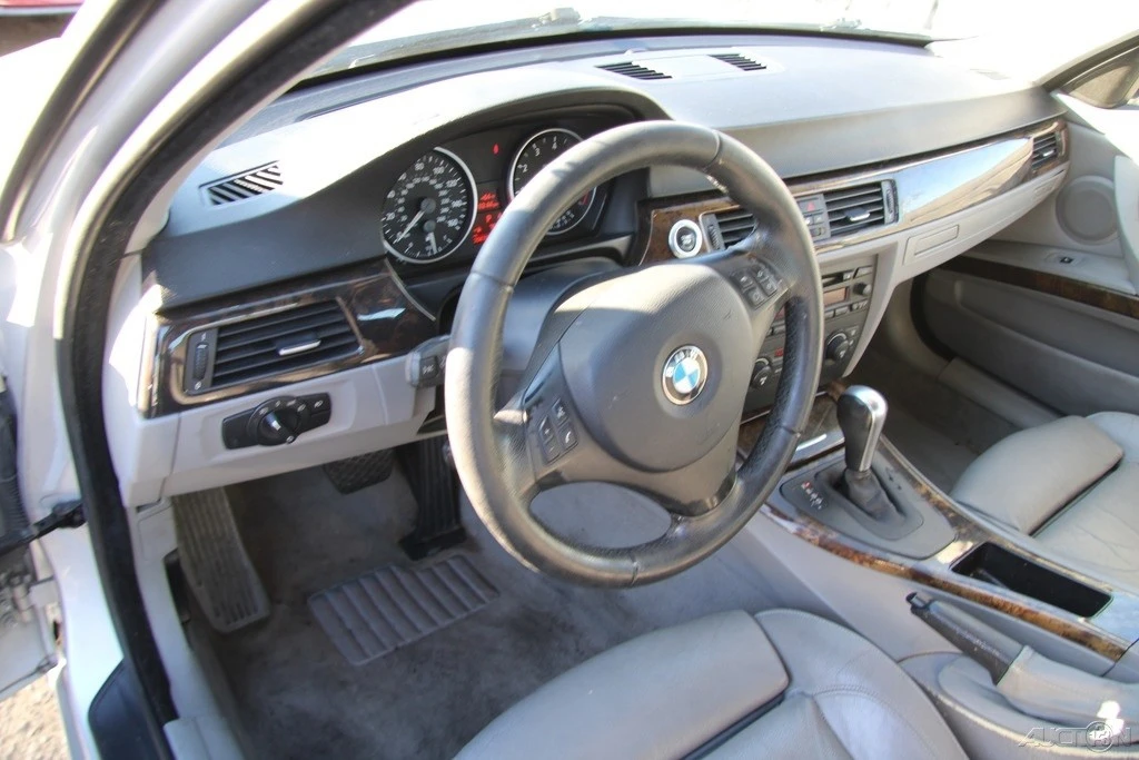 2006 BMW E90 3 Series Sedan - Image 14 of 21