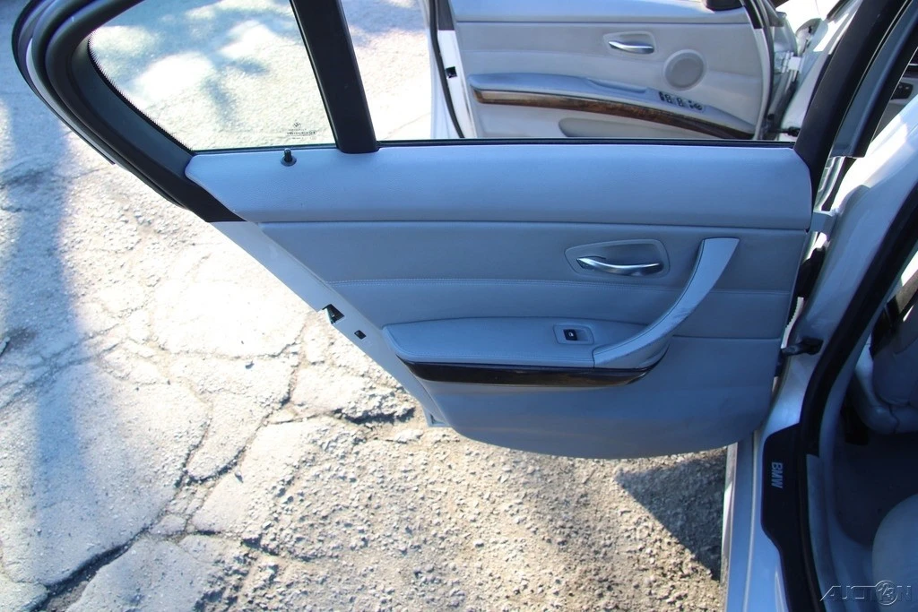 2006 BMW E90 3 Series Sedan - Image 19 of 21